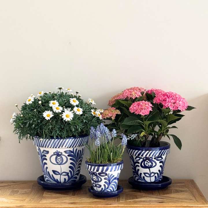 portuguese plant pots Handpainted Portuguese Planters Floral pattern in Cobalt Blue – Club Matters
